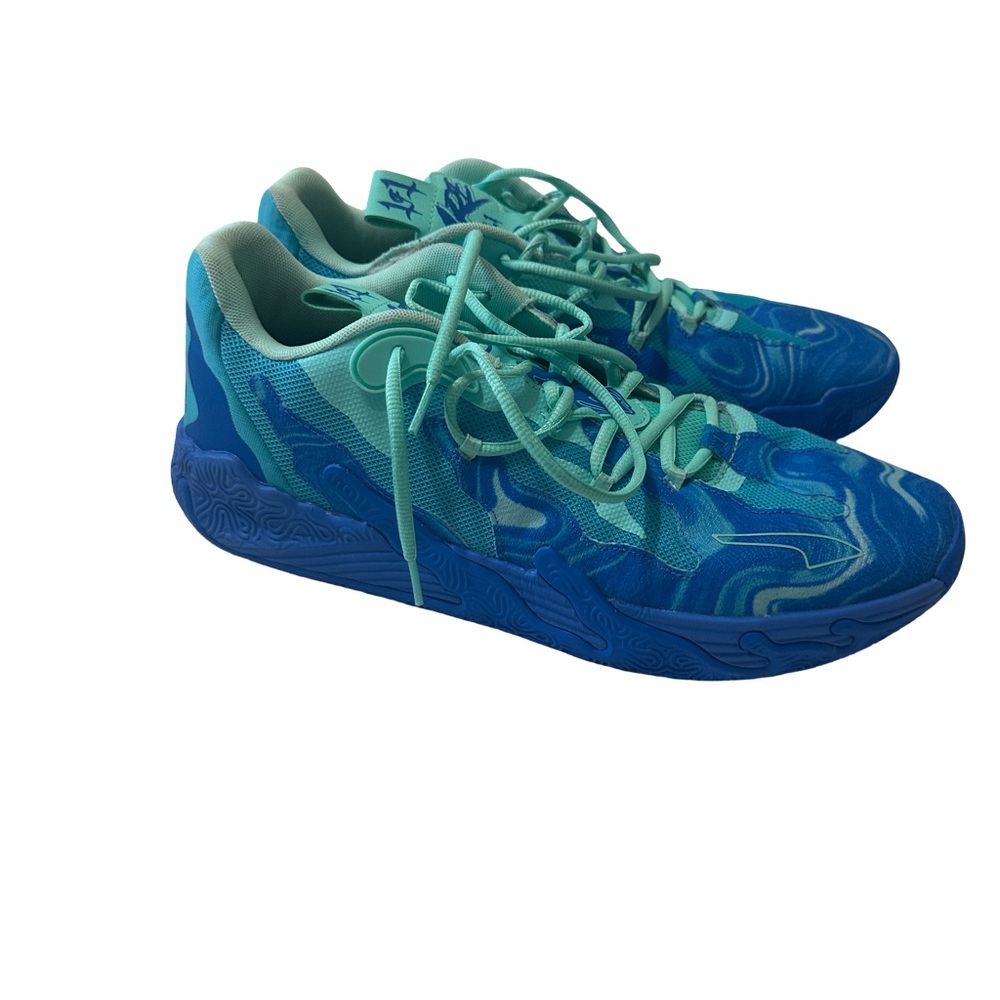 Blue Melo 3.0 basketball shoe